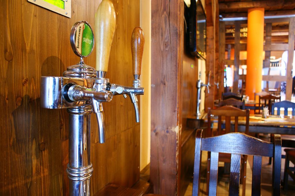 Grillbar Penzion & Restaurant Spišská Nová Ves 外观 照片