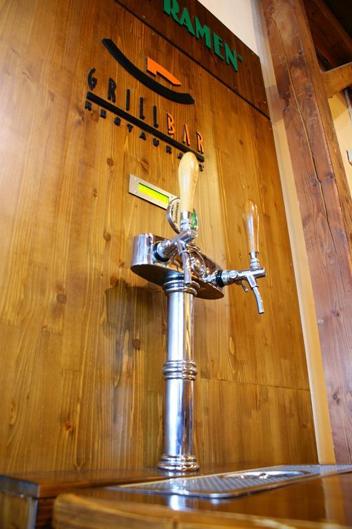 Grillbar Penzion & Restaurant Spišská Nová Ves 外观 照片